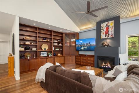4712 SW Brace Point Drive Seattle WA 98136