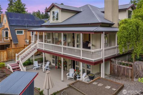 4712 SW Brace Point Drive Seattle WA 98136