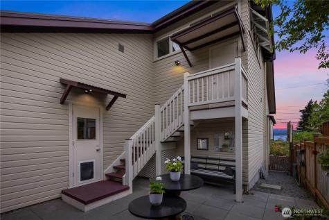 4712 SW Brace Point Drive Seattle WA 98136