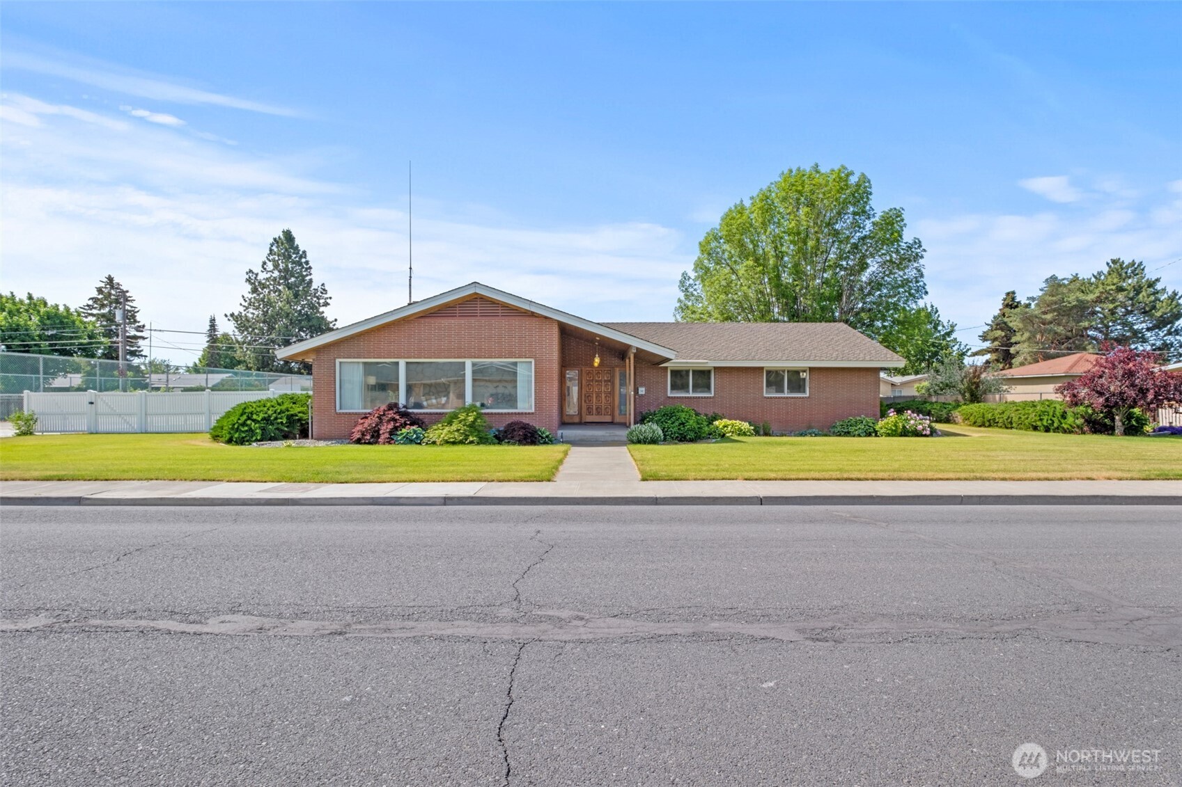 742 I Street SW Quincy WA 98848