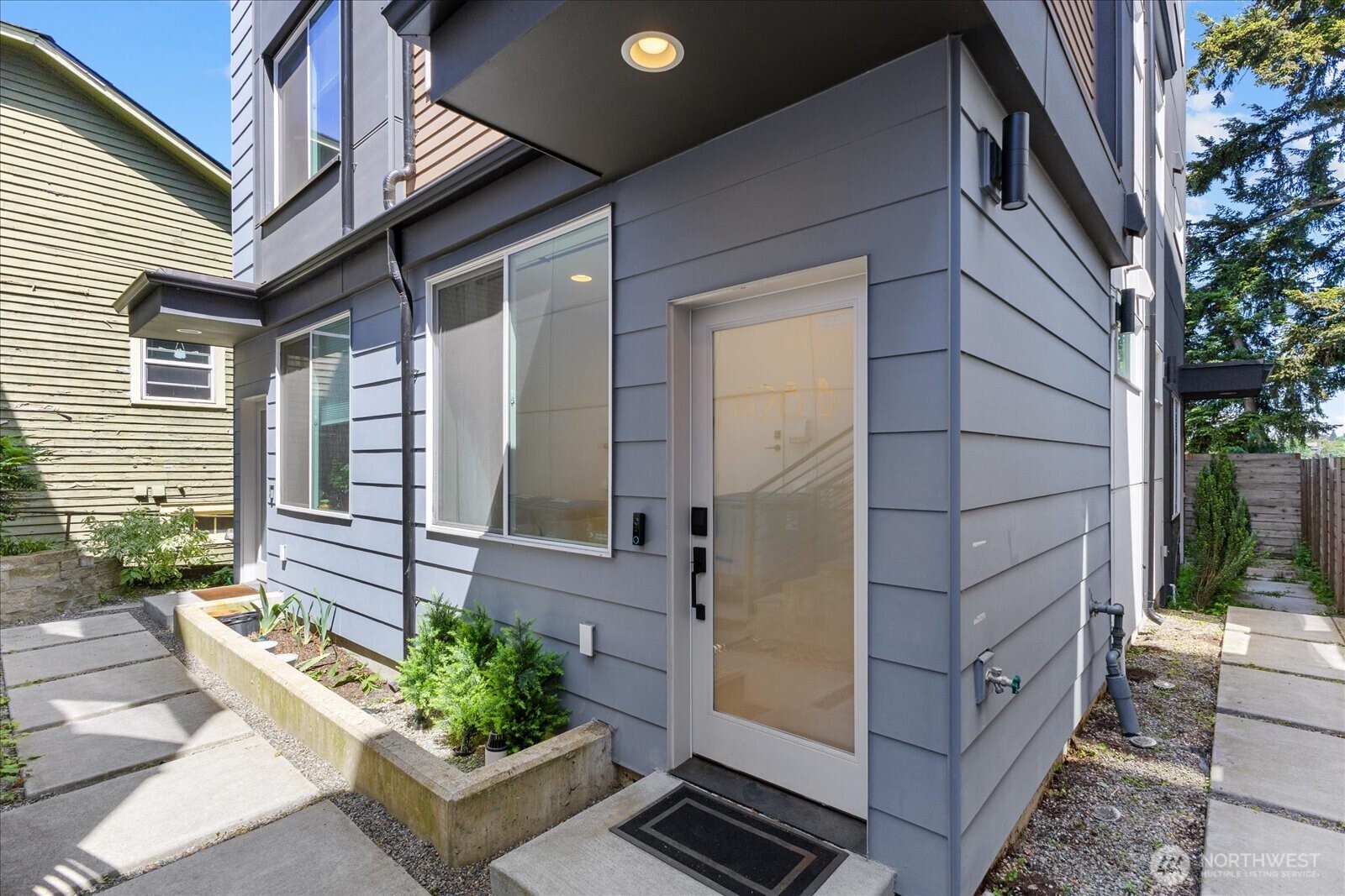 1428 24th Avenue Seattle WA 98122