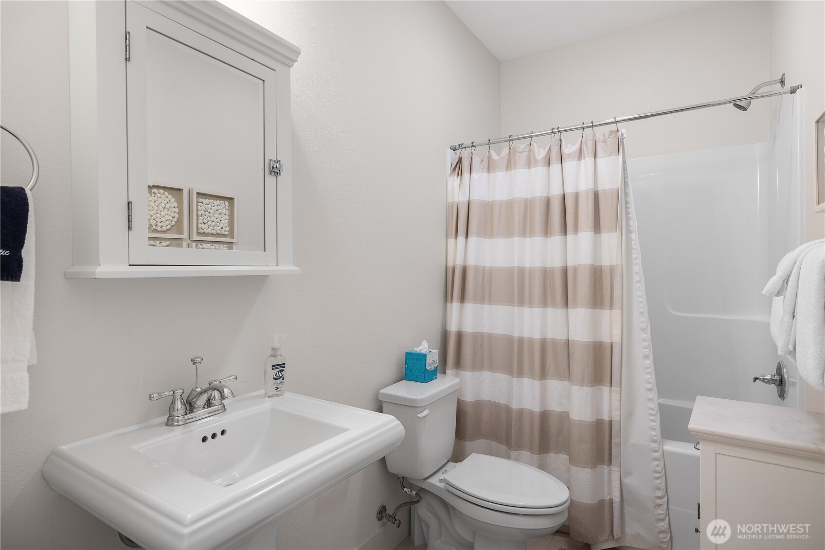 34 Seaside Lane Pacific Beach WA 98571