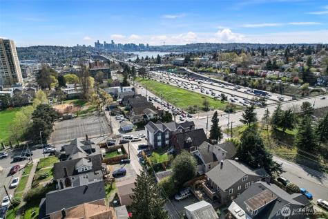 5016 7th Ave NE Seattle WA 98105
