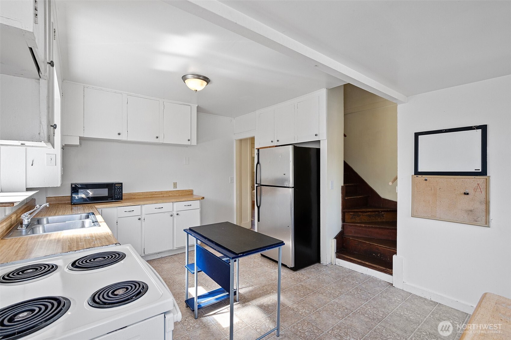 5016 7th Ave NE Seattle WA 98105
