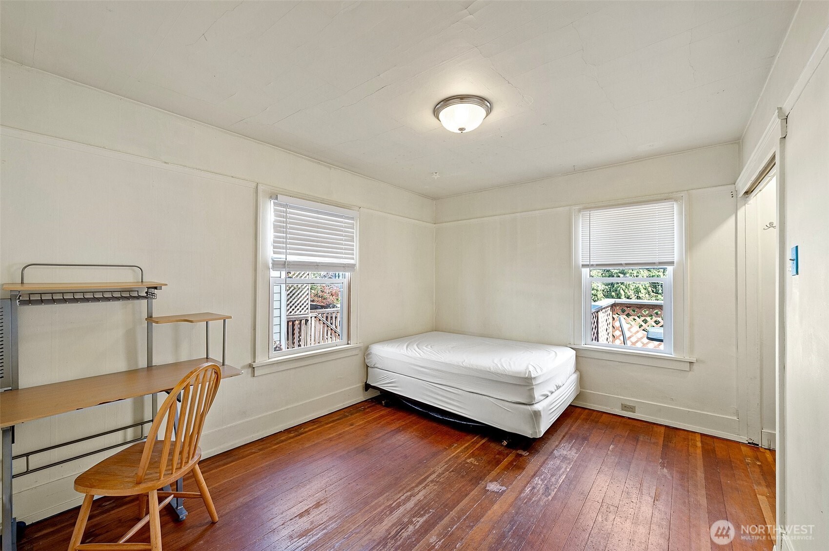 5016 7th Ave NE Seattle WA 98105