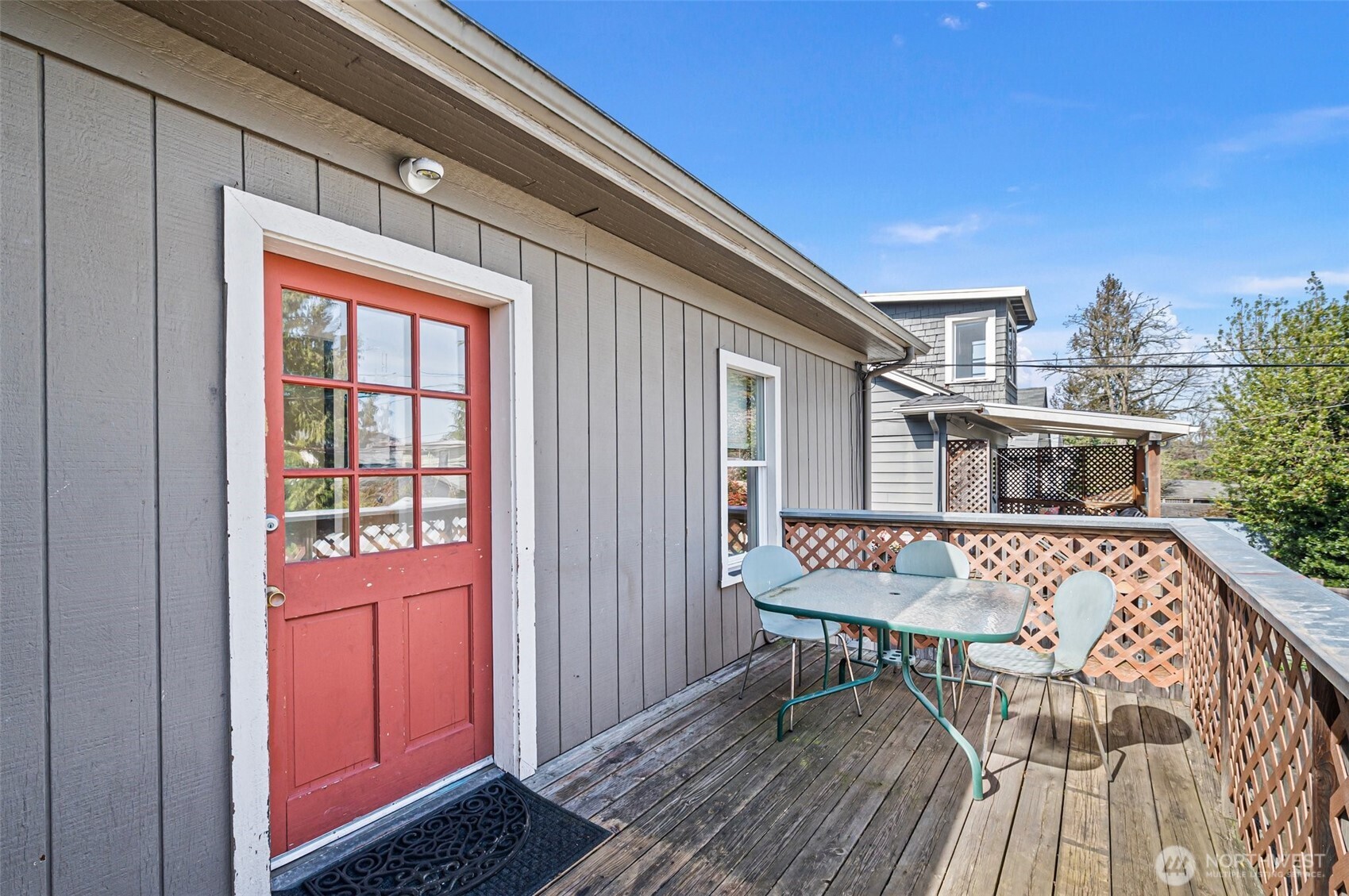 5016 7th Ave NE Seattle WA 98105