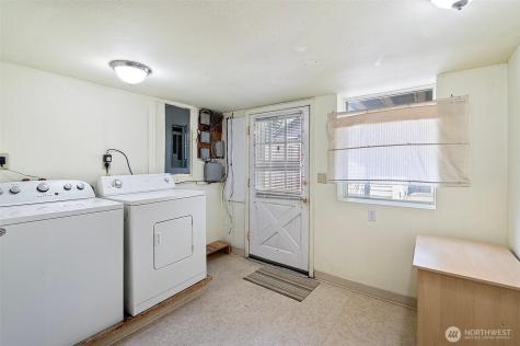 5016 7th Ave NE Seattle WA 98105