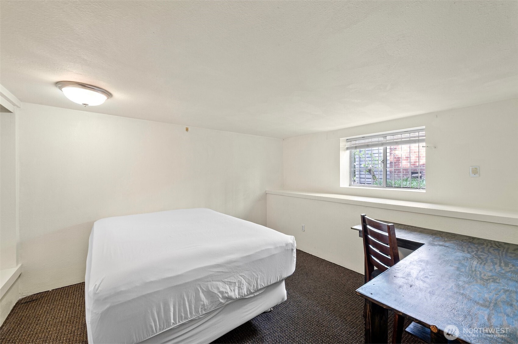 5016 7th Ave NE Seattle WA 98105
