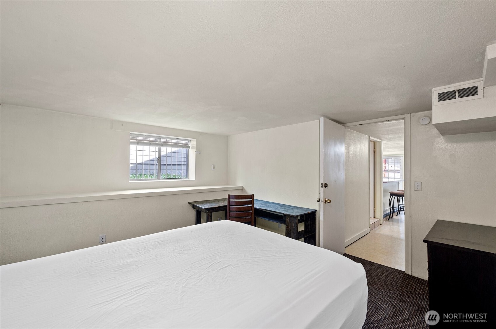 5016 7th Ave NE Seattle WA 98105