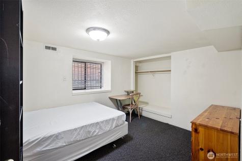 5016 7th Ave NE Seattle WA 98105