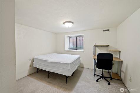 5016 7th Ave NE Seattle WA 98105