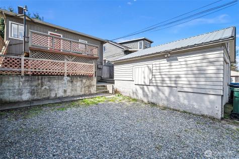 5016 7th Ave NE Seattle WA 98105