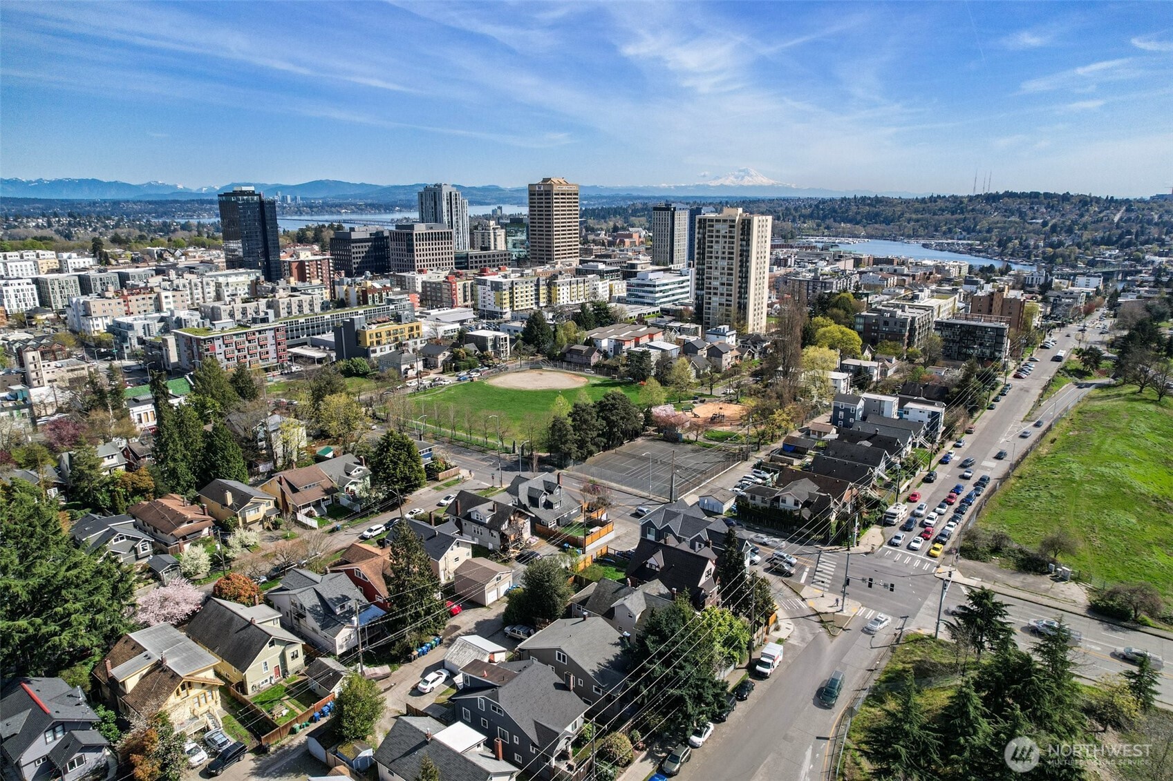 5016 7th Ave NE Seattle WA 98105