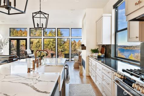 4224 NE 124th Street Seattle WA 98125