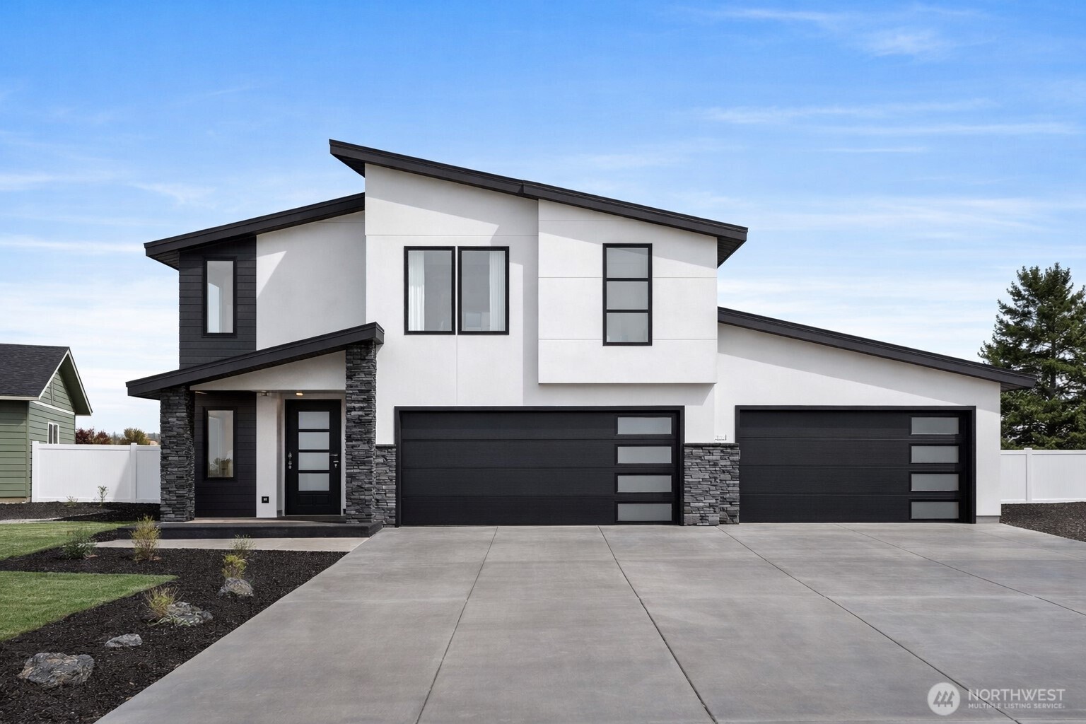 525 N Bluff West Drive Moses Lake WA 98837