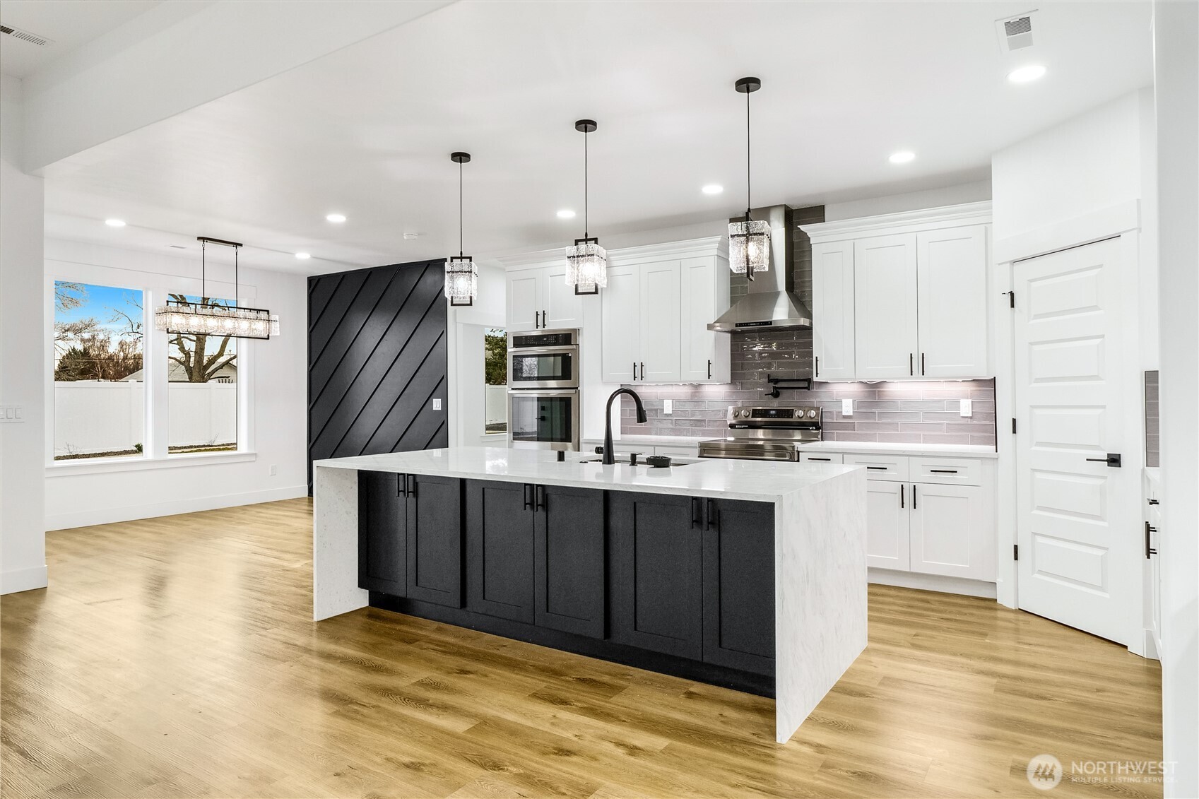 525 N Bluff West Drive Moses Lake WA 98837
