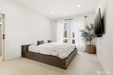 1050 NE 230th Avenue Sammamish WA 98074