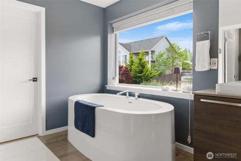 1228 28th Avenue Ct SW Puyallup WA 98373