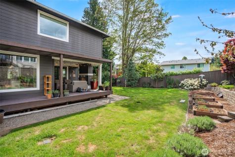 1228 28th Avenue Ct SW Puyallup WA 98373