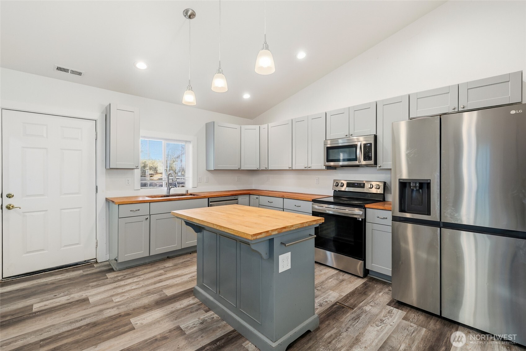 856 NW Folsom Street Chehalis WA 98532