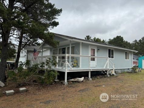 616 S Surf Street Westport WA 98595
