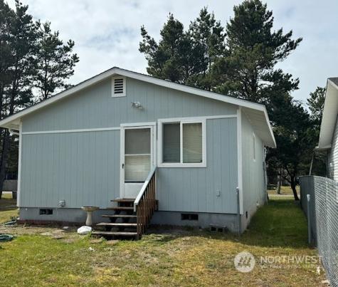 616 S Surf Street Westport WA 98595