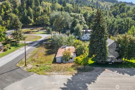 701 Silver Crown Avenue Northport WA 99157