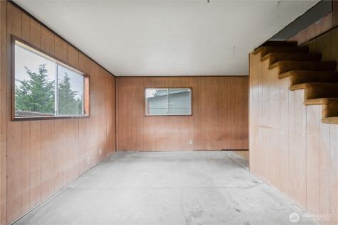 933 S Nevada Drive Longview WA 98632