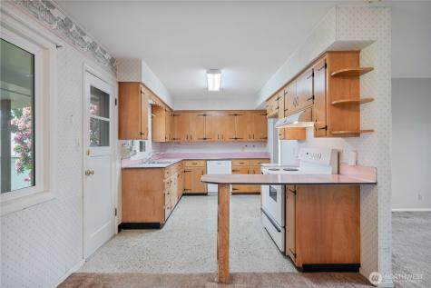 933 S Nevada Drive Longview WA 98632