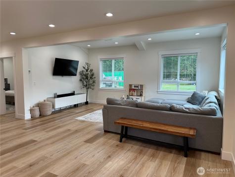 31305 SE 202nd Avenue Kent WA 98042
