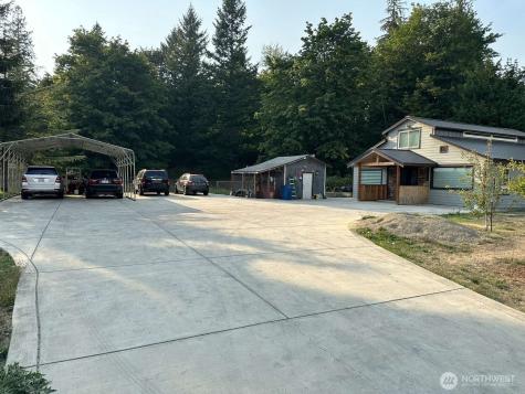 31305 SE 202nd Avenue Kent WA 98042