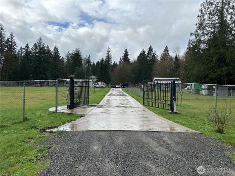 31305 SE 202nd Avenue Kent WA 98042