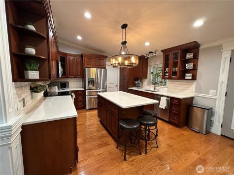 31305 SE 202nd Avenue Kent WA 98042