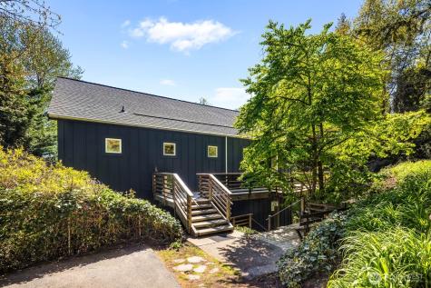 15504 18TH Bellevue WA 98007
