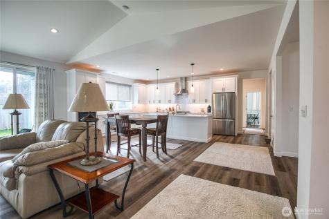28 Roup Road Montesano WA 98563