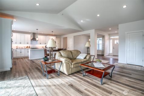 28 Roup Road Montesano WA 98563