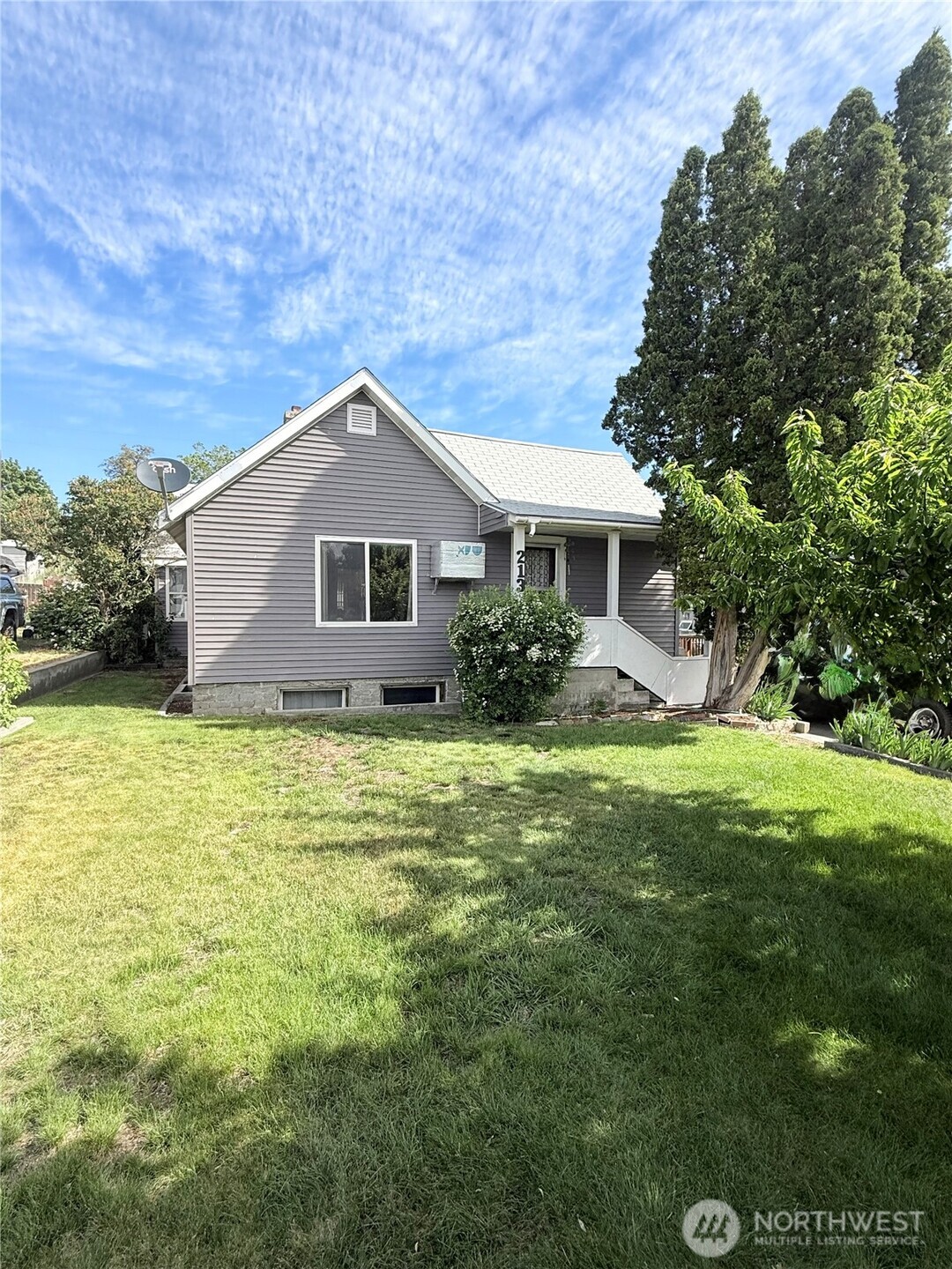 213 Bartlett Avenue E Omak WA 98841