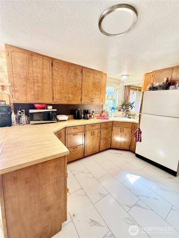 213 Bartlett Avenue E Omak WA 98841