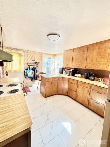 213 Bartlett Avenue E Omak WA 98841