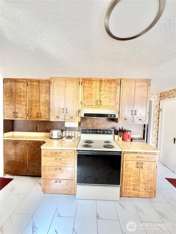 213 Bartlett Avenue E Omak WA 98841