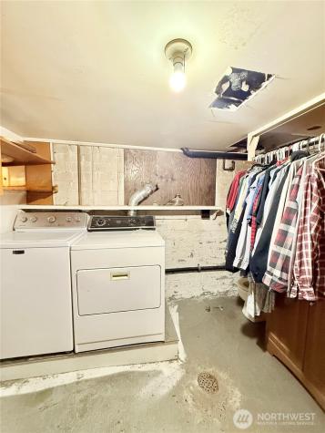 213 Bartlett Avenue E Omak WA 98841