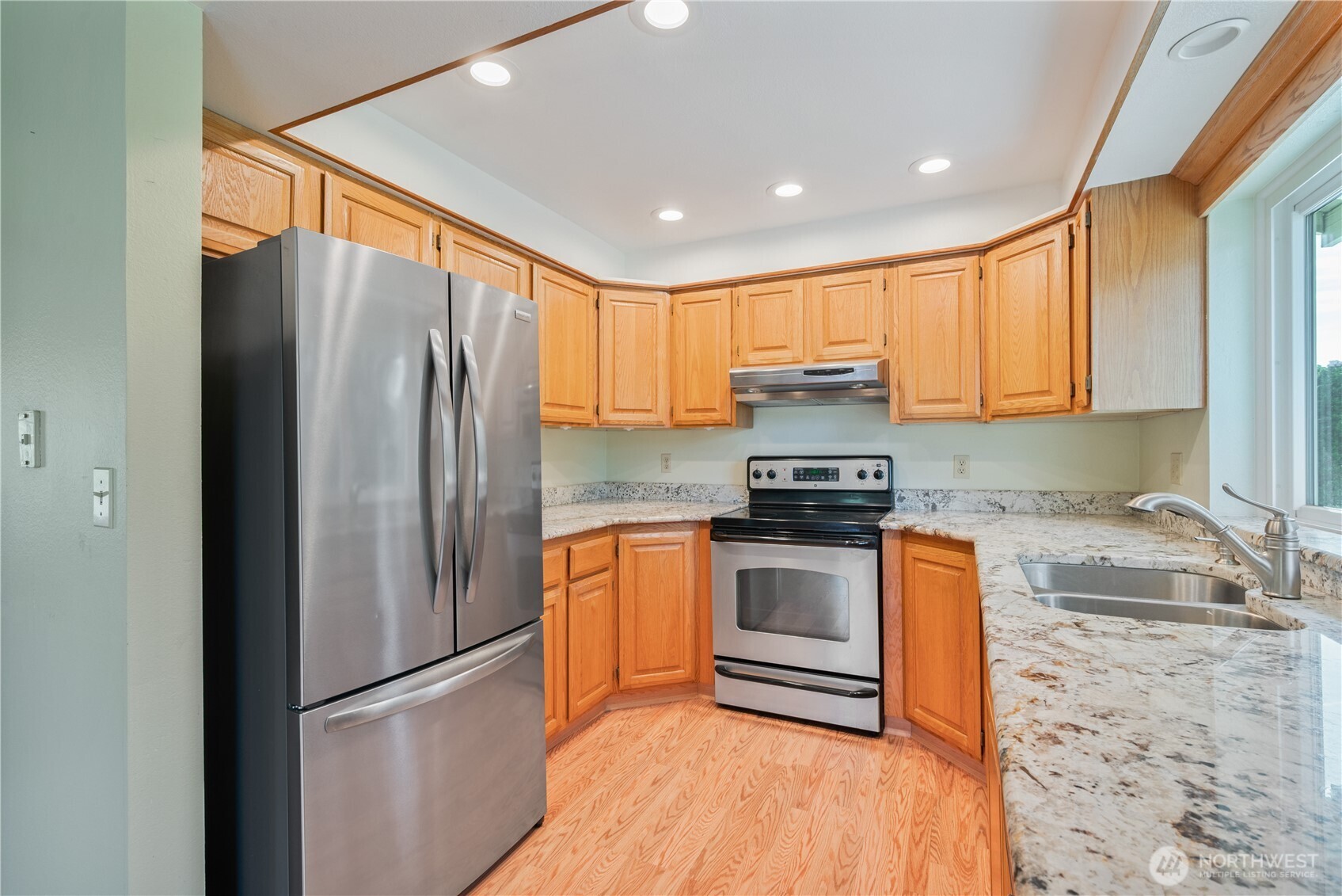 240 St. James Place Longview WA 98632