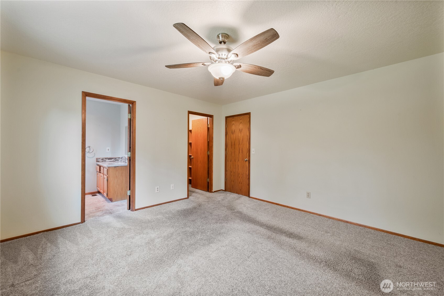 240 St. James Place Longview WA 98632