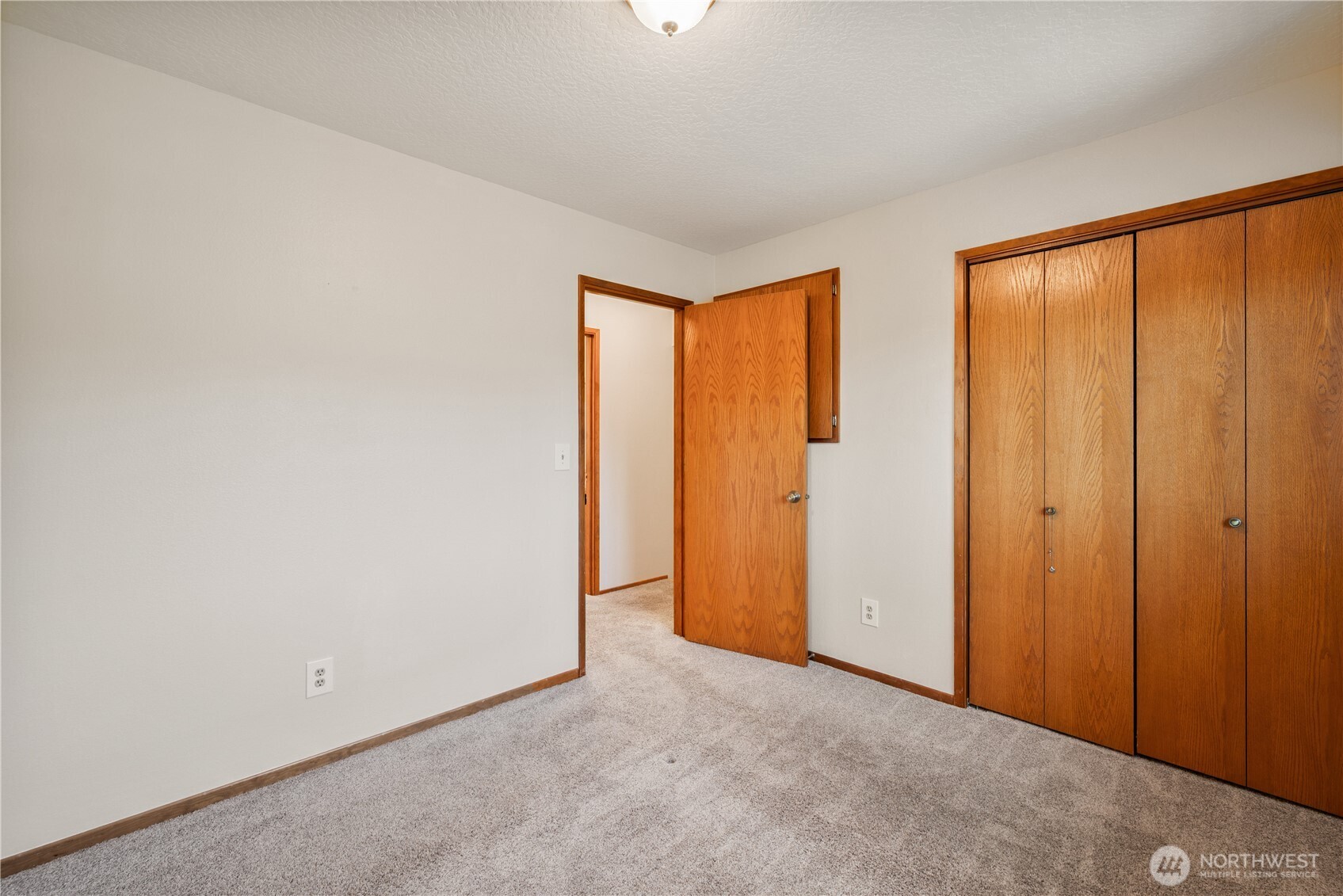 240 St. James Place Longview WA 98632