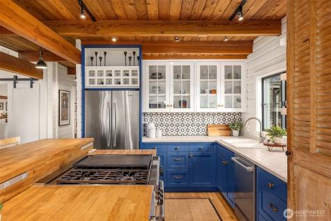 15451 Harvey Road NE Bainbridge Island WA 98110
