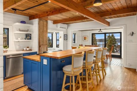 15451 Harvey Road NE Bainbridge Island WA 98110