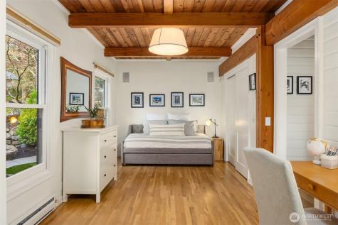 15451 Harvey Road NE Bainbridge Island WA 98110