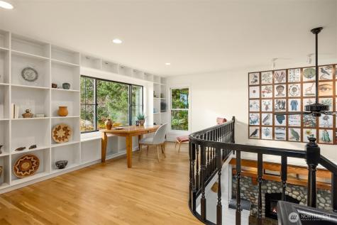 15451 Harvey Road NE Bainbridge Island WA 98110