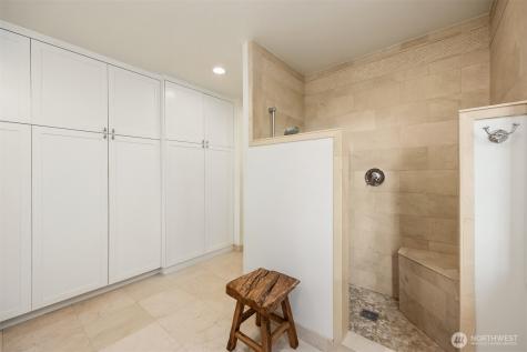 15451 Harvey Road NE Bainbridge Island WA 98110