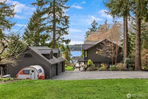 15451 Harvey Road NE Bainbridge Island WA 98110